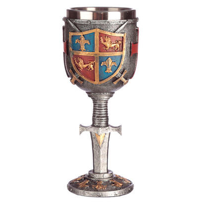 copa-escudo-y-espada-medieval