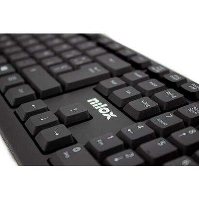 teclado-espanol-nilox-usb-105-teclas-ajustable-en-altura-cable-de-150m-negro