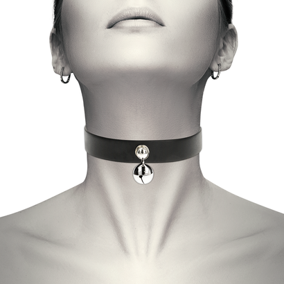 coquette-chic-desire-collar-cuero-vegano-accesorio-woman-cascabel