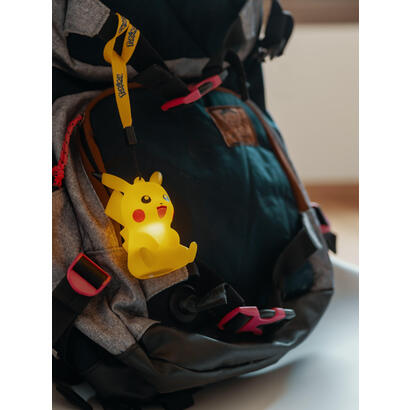 mini-lampara-led-3d-pikachu-pokemon