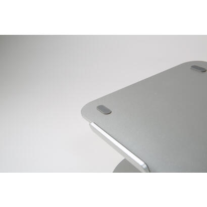 pout-eyes4-soporte-para-portatil-de-aluminio-color-plateado