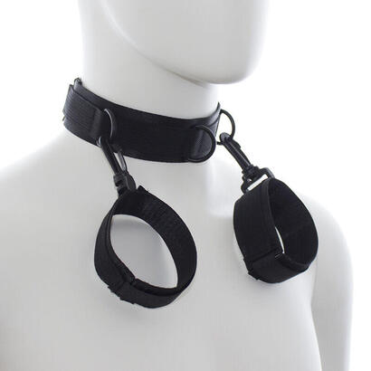 ohmama-fetish-esposas-y-collar-de-nylon