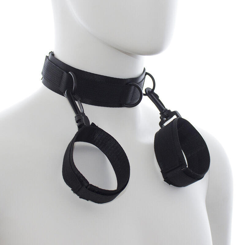 ohmama-fetish-esposas-y-collar-de-nylon