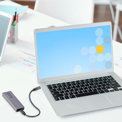 startechcom-usb-c-10gbps-to-m2-nvme-or-m2-sata-ssd-enclosure-tool-free-m2-pciesata-ngff-ssd-enclosure-portable-aluminum-case-usb