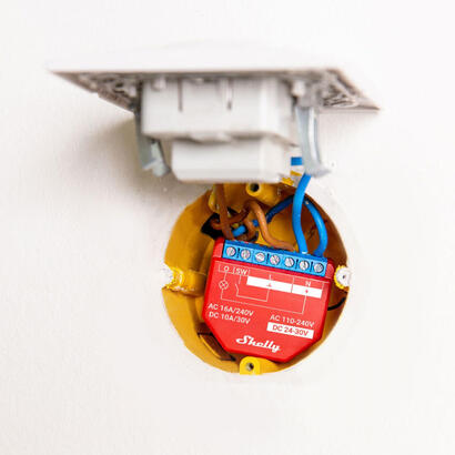 shelly-plus-1pm-interruptor-inteligente-1p-rojo