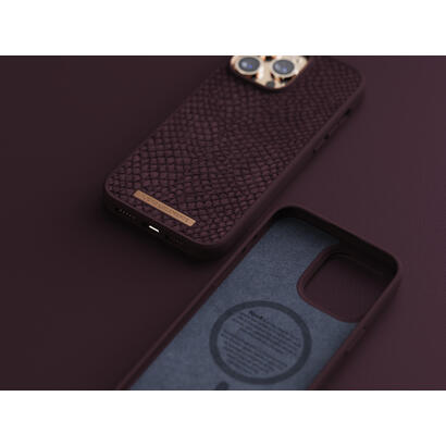 njord-byelements-salmon-leather-magsafe-case-iphone-14-pro-max-rust