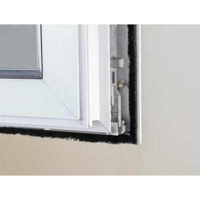 delock-66895-tira-de-cepillo-autoadhesiva-de-15-mm-5-m-de-longitud-negra