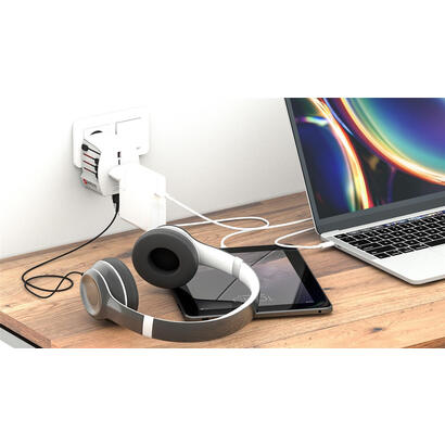 skross-61664-adaptador-de-enchufe-electrico-universal-blanco