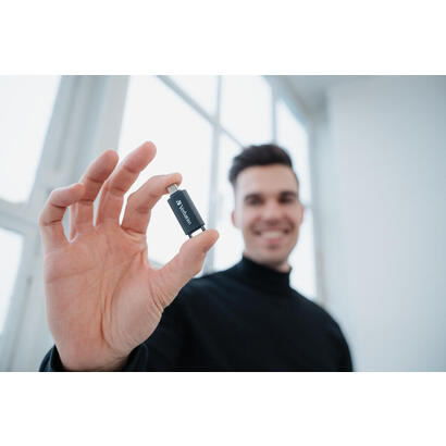 verbatim-pendrive-store-n-go-32gb-retractil-usb-c-32-negro