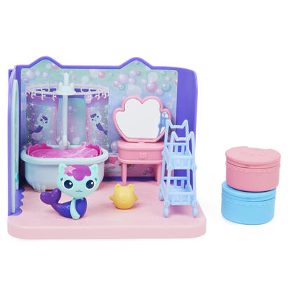 spin-master-gabby-s-dollhouse-deluxe-room-bano-con-figura-de-mono-6062036