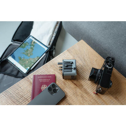 verbatim-uta-03-adaptador-con-1-puerto-usb-c-2-puerto-usb-a-2-puerto-usb-c