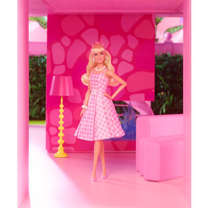 mattel-barbie-signature-the-movie-margot-robbie-als-barbie-muneca-zum-film-im-rosa-blancoen-karo-kleid-figura-hpj96