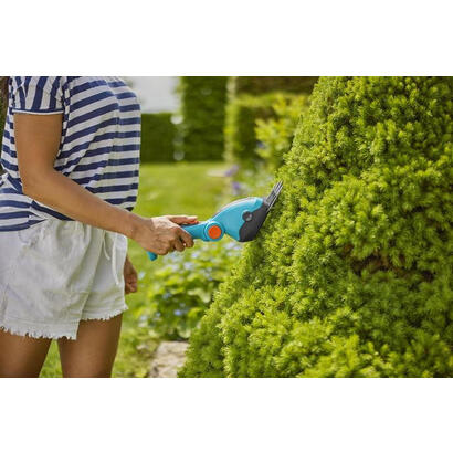 juego-de-tijeras-para-cesped-y-arbustos-a-bateria-gardena-comfortcut-li