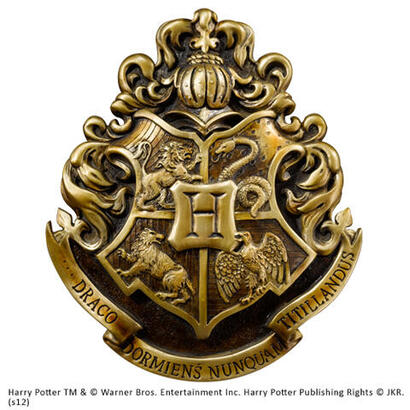 harry-potter-escudo-hogwarts-school-crest-28-x-31-cm