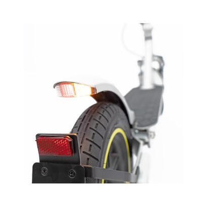 patinete-electrico-smartgyro-z-pro-certificado-motor-600w-ruedas-10-25km-h-autonomia-40km-negro