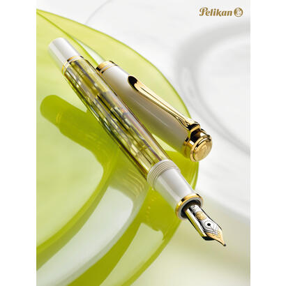 pelikan-pluma-estilografica-m400-f-caja-de-regalo