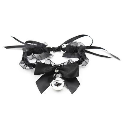 collar-con-lazo-cascabel-y-encaje