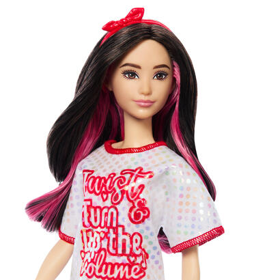 muneca-mattel-barbie-fashionistas-puppe-mit-blancoem-t-shirt-kleid-hrh12