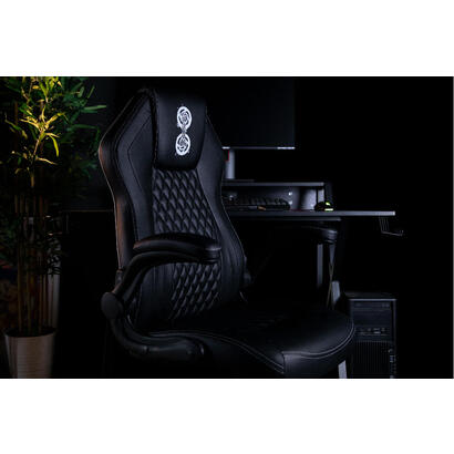 silla-gamer-konix-jujutsu-kaisen-gran-comodidad-y-ergonomia-clase-4-100-mm-color-blanco-y-negro