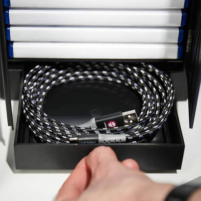 numskull-games-official-assassin-s-creed-mirage-gaming-locker-torre-de-juegos-y-soporte-de-carga