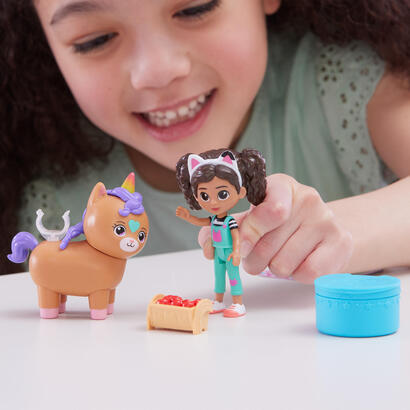 figura-spin-master-dreamworks-gabby-s-dollhouse-cat-adventures-cat-tivity-set-kittycorn-horse-6067672