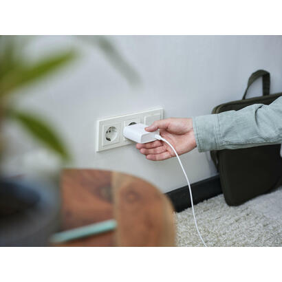 cargador-de-pared-trust-25140-usb-c-100w-compatible-pd-y-pps-5a-color-blanco-incluye-cable-usb-c-a-usb-c-2m