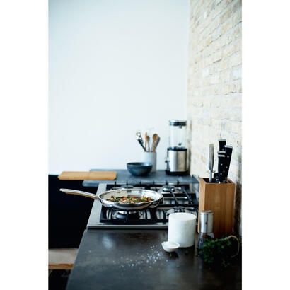 wmf-1756286411-negro-acero-inoxidable-aluminio-acero-inoxidable