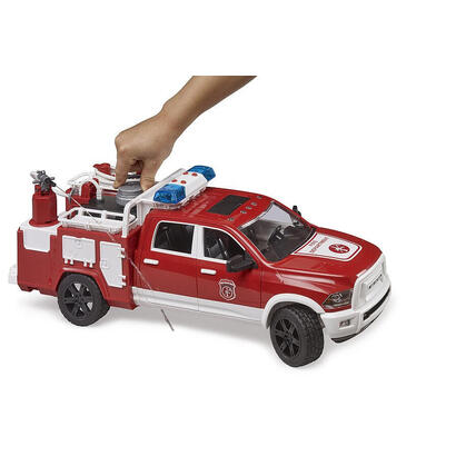 vehiculo-de-bomberos-brother-ram-2500-con-luces-y-sonido-modelo-de-vehiculo-4001702025441