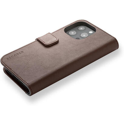 decoded-leather-detachable-wallet-iphone-13-pro-brown