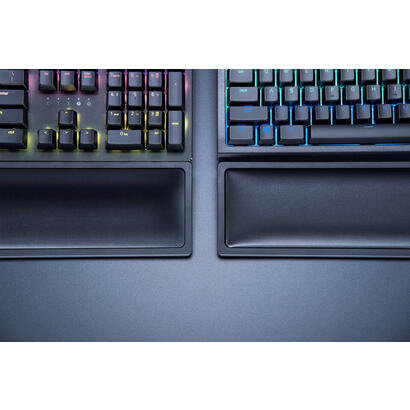 razer-wrist-rest-pro-cooling-gel-pad