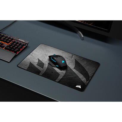 corsair-mm300-pro-premium-spill-proof-cloth-gaming-mouse-pad-medium