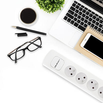 regleta-qoltec-50276-power-strip-5-tomas-18m-blanco