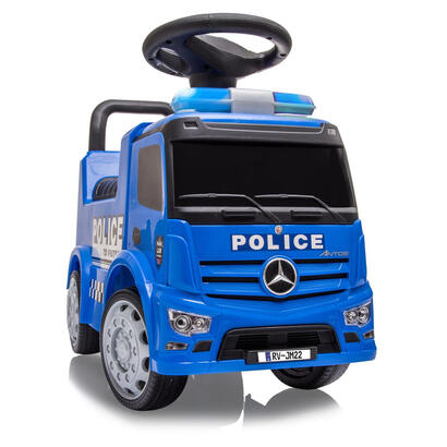 jamara-rutscher-mercedes-antos-polizei-azul-1