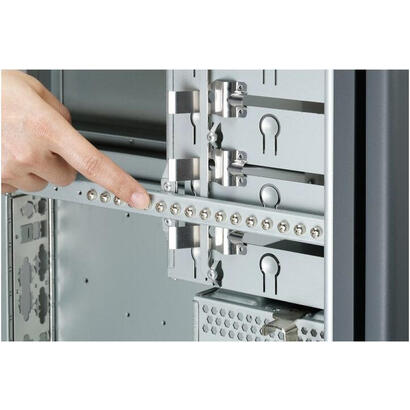 caja-pc-chieftec-ix-01b-85w-negro-incl-fuente-de-alimentacion-de-85-vatios