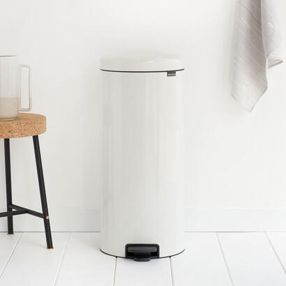 brabantia-pedal-bin-newicon-alrededor-blanco