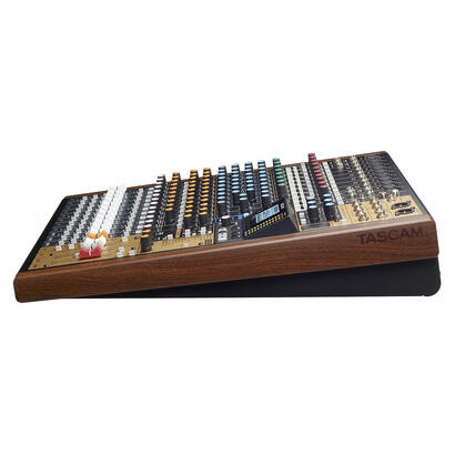 tascam-model-16-mezclador-dj-16-canales-20-30000-hz-negro-oro-madera