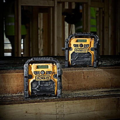 radio-dewalt-dcr020-qw-portatil-digital-negro-amarillo