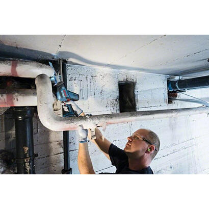 sierra-alternativa-inalambrica-bosch-gsa-18v-li-c-professional-18-voltios-azulnegro-2x-bateria-li-ion-50ah-en-l-boxx