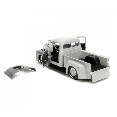 jada-toys-street-fighter-1956-ford-pickup-124