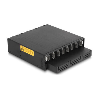 delock-47129-rack-movil-de-525-para-8-x-ssd-m2-nvme-con-conector-sas-sff-8654-delgado