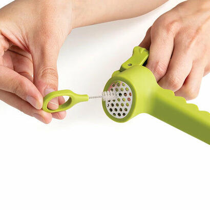 ototo-garligator-garlic-press