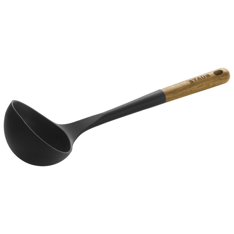 staub-silicone-soup-ladle-cucharon-negro