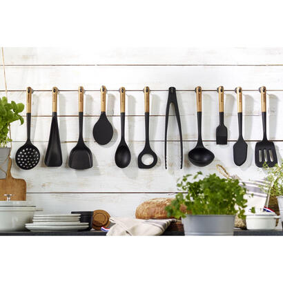staub-kochloffel-gelocht-risottoloffel