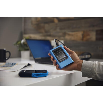 disco-ssd-externo-kingston-ironkey-vault-privacy-80-384-tb-azulnegro-usb-c-32-gen-1-5-gbits-ikvp80es3840g