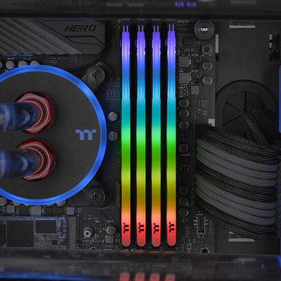 memoria-thermaltake-toughram-z-one-rgb-16-gb-2-x-8-gb-ddr4-3600-mhz