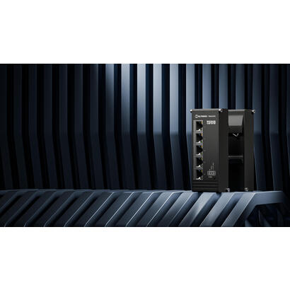 teltonika-tsf010-conmutador-negro-5-puertos-10100-mbits-tsf010000000