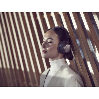 bang-olufsen-beoplay-portal-negro-anthracite