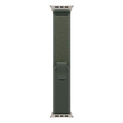apple-49mm-green-trail-loop-ml-natural-titanium-finish