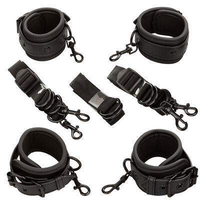 calexotics-nocturnal-restricciones-de-cama-cuero-ajustable-negro