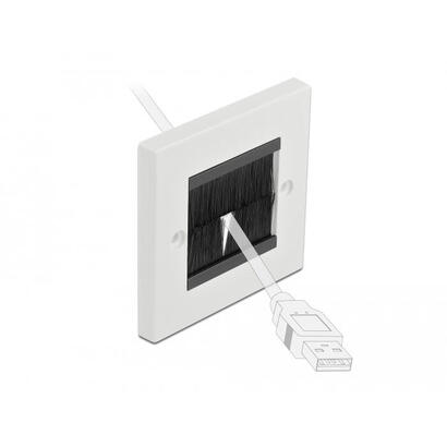 delock-cablemanagement-abdeckblende-86-x-86-mm-mit-schwarzen-burstenstreifen